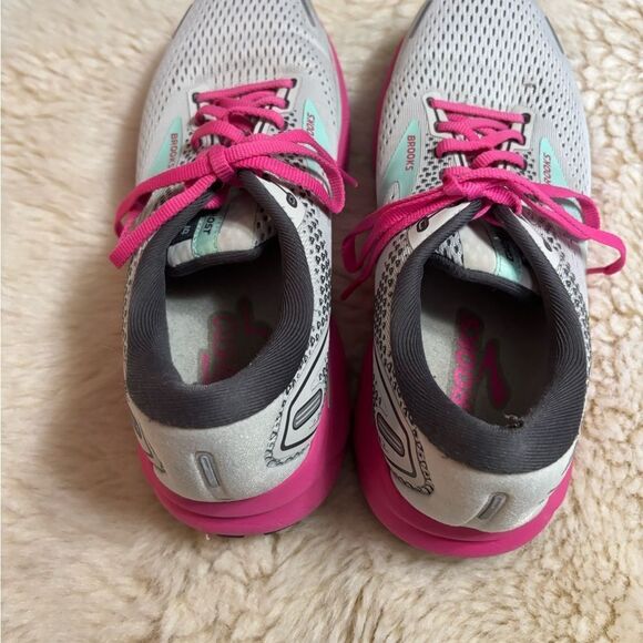 Brooks Women's Running Shoes - Gray and Pink - Picture 5 of 6